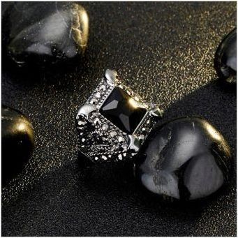 Black Onyx: Каменни свойства, приложение, избор и грижа