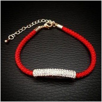 Bracelet & # 171 + Red Thread & # 187 +