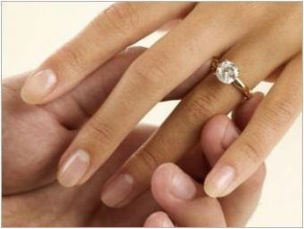 Какъв пръст носим годежен пръстен?