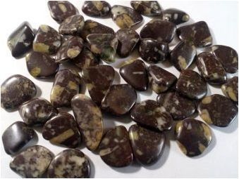 Видове кафяви камъни и характеристики на тяхното използване