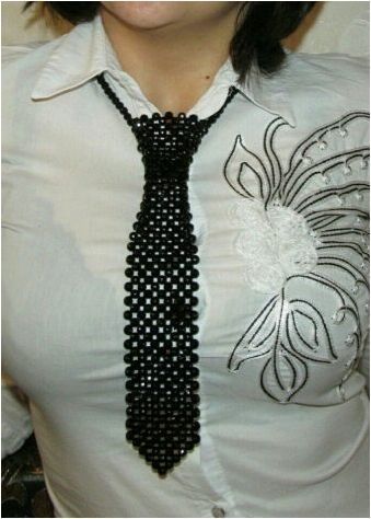 Женска вратовръзка