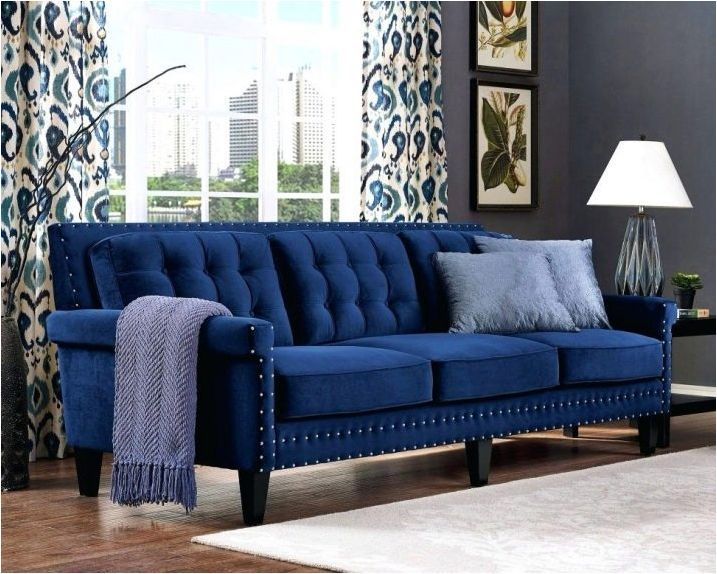 Изберете голям диван в хола
