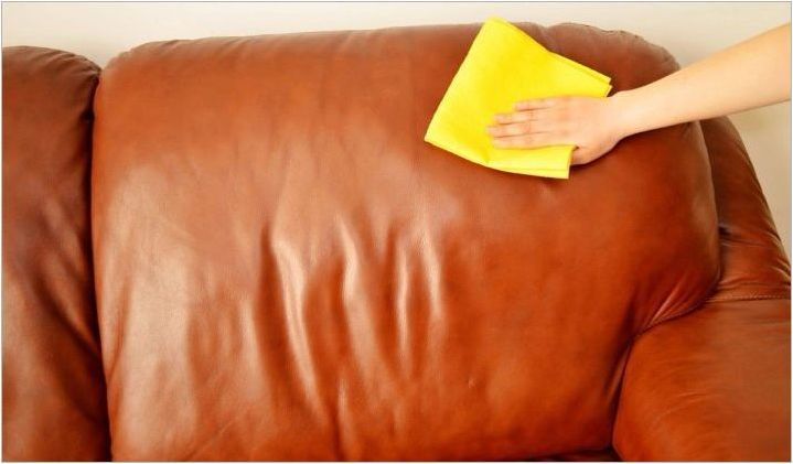 Какво да почиствам дивана от мръсотия без развод вкъщи?
