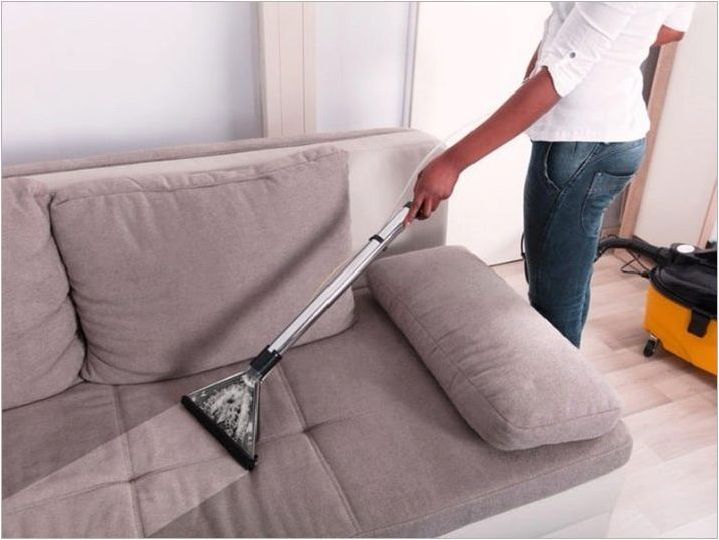 Какво да почиствам дивана от мръсотия без развод вкъщи?