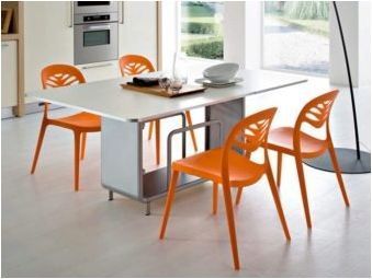 Столове с гръб в кухнята: разнообразие от модели и избор