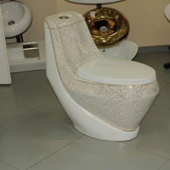 Златни тоалетни: Как да изберем и компетентно да влезете в интериора?