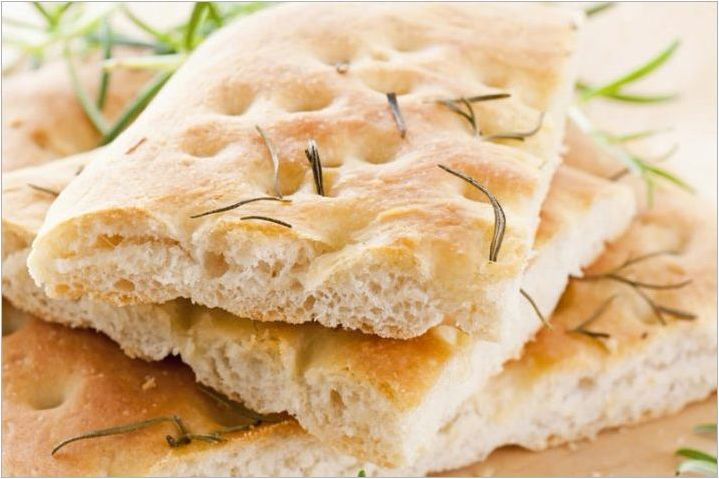 Как да вземем хляб: за вилица или ръка?