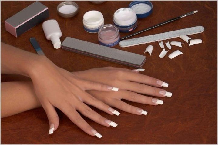 Как да залепите и премахнете фалшивите нокти?