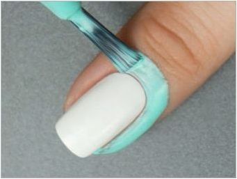 Как да запечатате ноктите с гел лак?