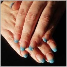 Синя франш дизайн на ноктите