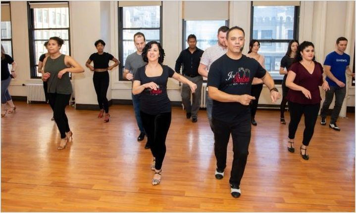 Какво е салса и как да научим танцов танц?