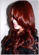 Червено-кафява коса: нюанси, избор на боя и грижа