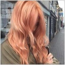 Цвят на косата розово злато: нюанси и нюанси