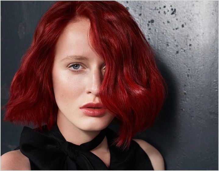 Яркочервен цвят на косата: продажба на съвети, оцветяване и грижи