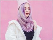 Лека лилава коса: на когото се вписват и как да изберат боята?