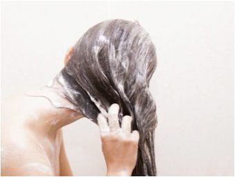 Овлажняващи шампоани на косата: рейтингът на най-добрите и правилата на подбора