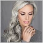 Сребърна коса Цвят: популярни нюанси и функции за оцветяване