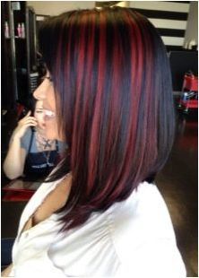 Тъмно червена коса: тематични нюанси и препоръки за оцветяване