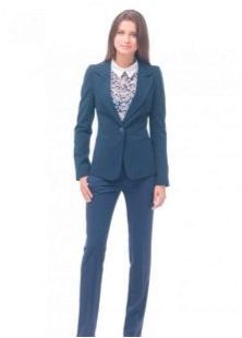 Дамски бизнес костюми 2021