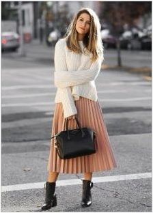 Как да комбинирате полата на ноза с пуловер?