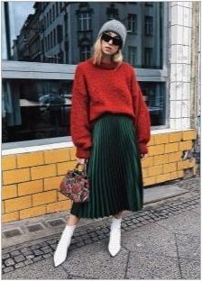 Как да комбинирате полата на ноза с пуловер?