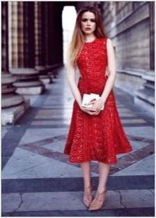 Какво да нося червена рокля?