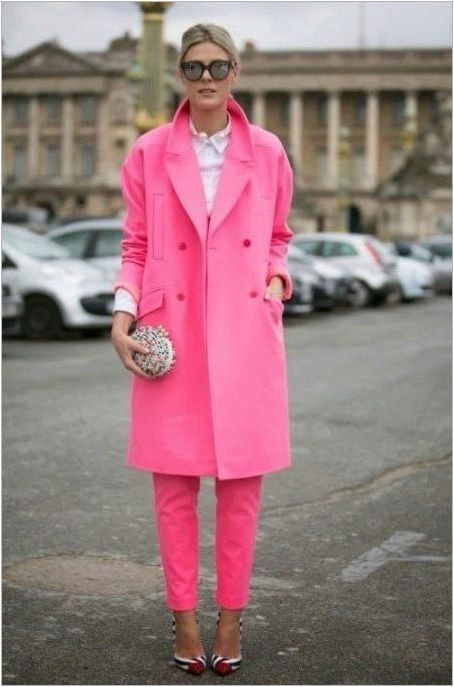 Какво да нося розово яке?