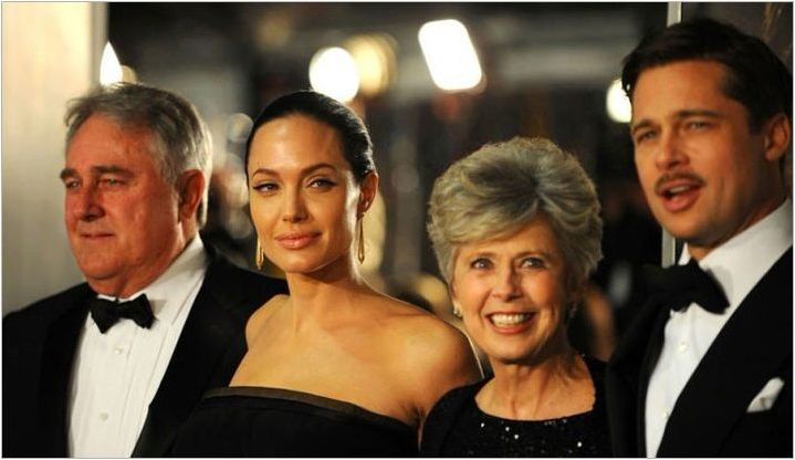 Въпреки конфликта с Анджелина Джоли, майката на Брад Пит видя внуците си ... след 4 години