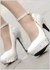 Бели обувки
