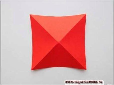 Карамфил в оригами