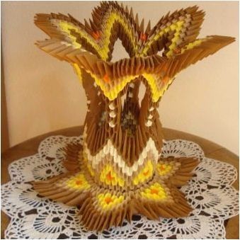 Създаване на ваза в техниката на модулен оригами