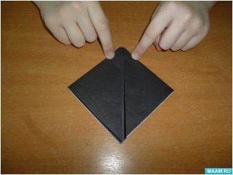 Вълк сгъване в техниката на оригами