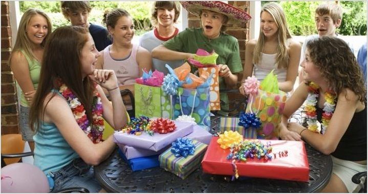 Как да празнуваме момичета от рождения ден 12 години?