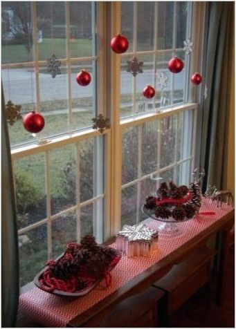 Как да украсите прозореца за новата година?