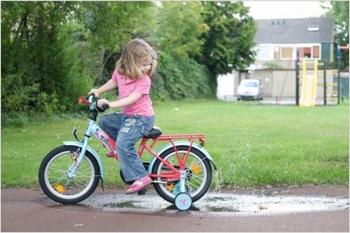 Детски велосипеди 12 инча: Характеристики и популярни модели