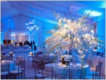 Идеи за декорация на сватбената зала с цветя