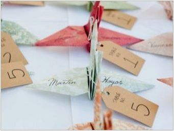 Как да направите и поставите картите за места за сядане на сватбата, направете го сами?
