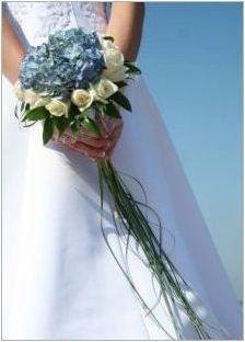 Син сватбен букет: избор, дизайн и комбинация с други нюанси