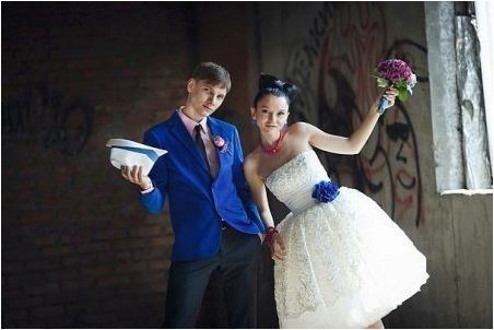 Сватбени рокли в ретро стил и стилизирани сватби