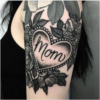 Татуировка на темата & # 171 + mom & # 187 +