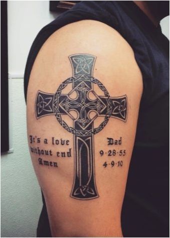 Татуировка под формата на православен кръст