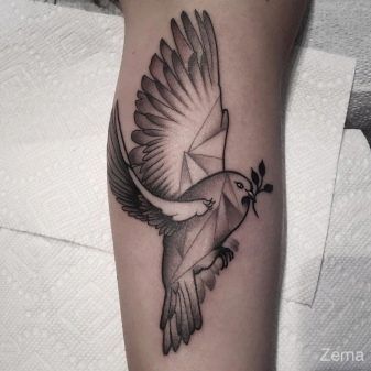Значение и примери за скици от татуировка & # 171 + гълъб & # 187 +
