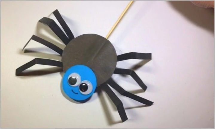 Производство на занаяти под формата на паяк