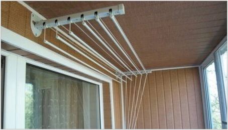 # 171 + Liana & # 187 + За сушене на бельо на балкона: сортове и инструкции за монтаж