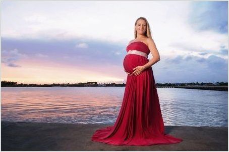 Червена рокля за бременни жени