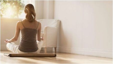 Сутрешна медитация за жени: целта на изпълнението и ефективните практики