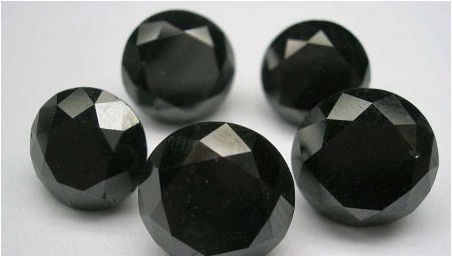 Видове и използване на черни камъни